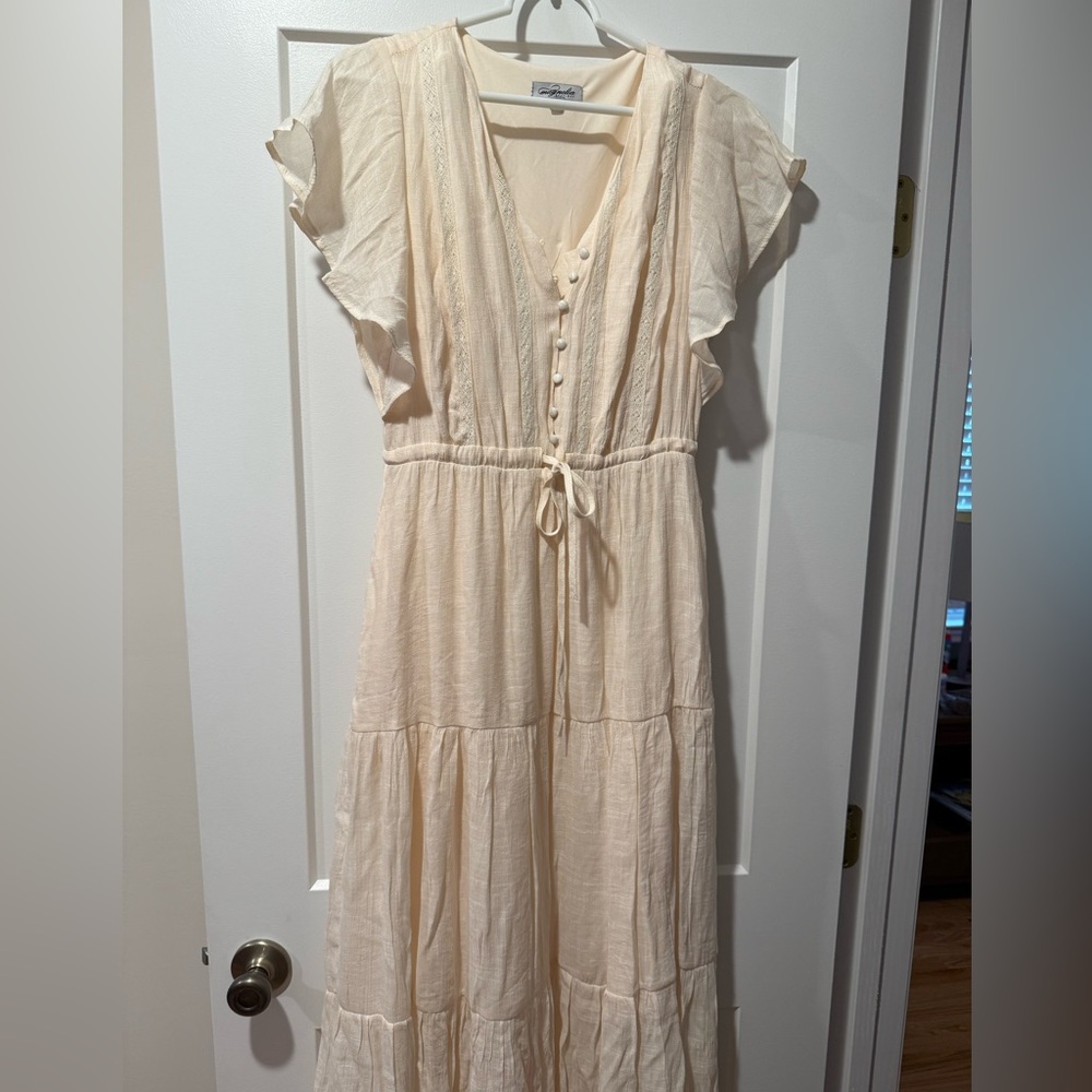 Magnolia Boutique Cream Maxi Dress